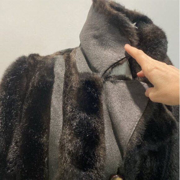 Luxurious Black Faux Fur Coat Retro Style Size Medium Winter Coat - Picture 13 of 15